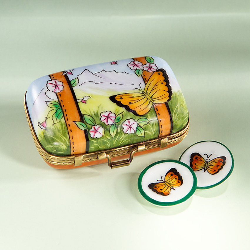 Limoges Picnic Basket with Butterfly Plates Box The Cottage Shop