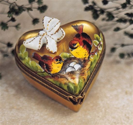 Picture of Limoges Gold Heart with Two Birds Box