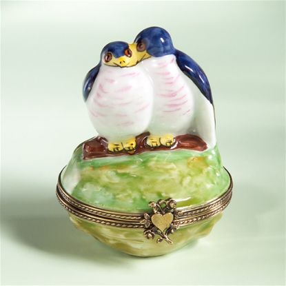 Picture of Limoges Pigeons Couple Box