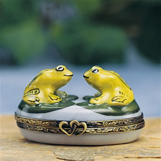 Picture of Limoges Two Mini Frogs on Leaf Box