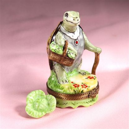 Picture of Limoges Turtle Box with Cabbage