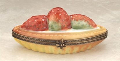 Picture of Limoges Strawberry Boat Tarte Box