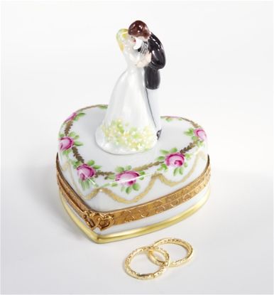 Picture of Limoges Wedding Couple on Heart box with Wedding Bands