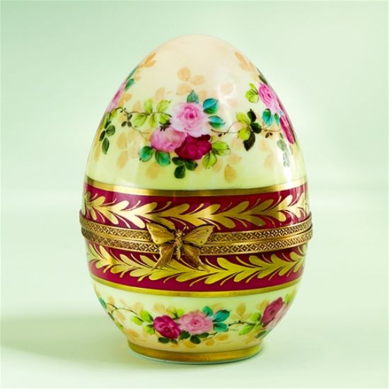 Picture of Limoges 5" Roses Egg witg Butterfly Clasp Box