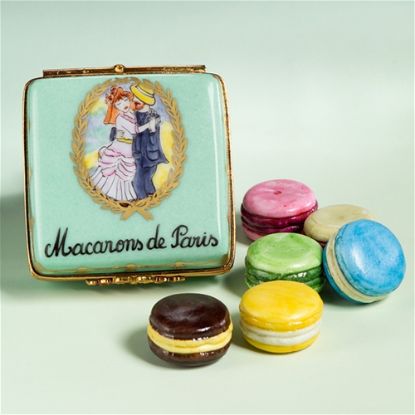 Picture of Limoges Parisian Couple of Macaroons Box with 6 Loose Macaroons 