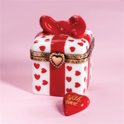 Picture of Limoges Gift Box Red Hearts with Heart 