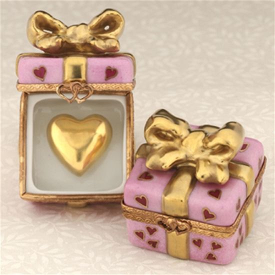 Picture of Limoges Pink Gift Box with Gold Heart Box