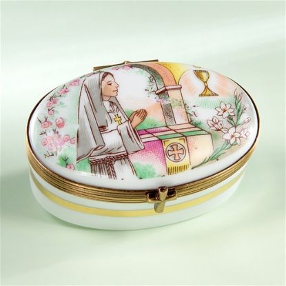 Picture of Limoges Girl First Communion Oval Box