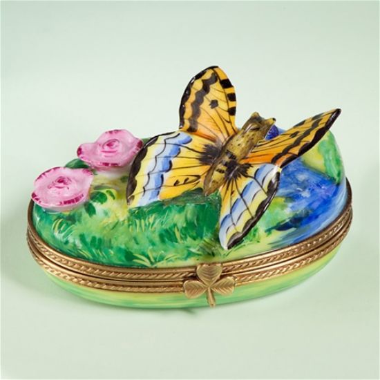 Picture of Limoges Butterfly in the Garden with Pink Roses Box