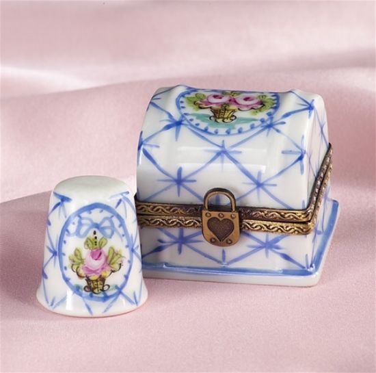 Picture of Limoges Roses Blue Grid Box with Thimble