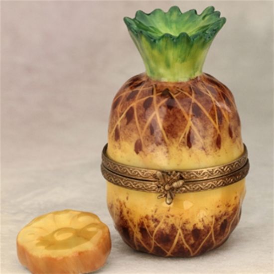 Picture of Limoges Pineapple Box with Slice 