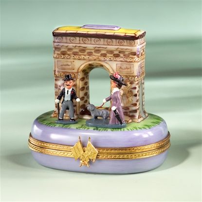 Picture of Limoges Couple by Arc de Triomphe Box