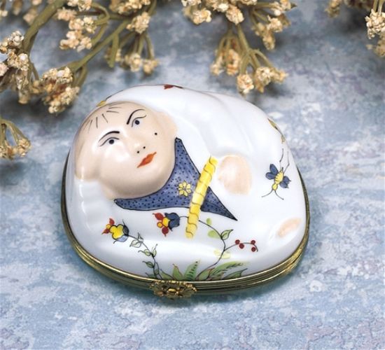 Picture of Limoges White Floral Buddha Box 