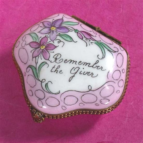 Picture of Limoges Remember The Giver Pink Box