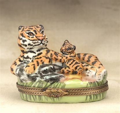 Picture of Limoges Tiger Mother and Baby Box