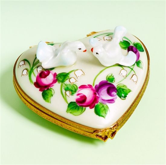 Picture of Limoges Two Doves on Heart with Rose Box