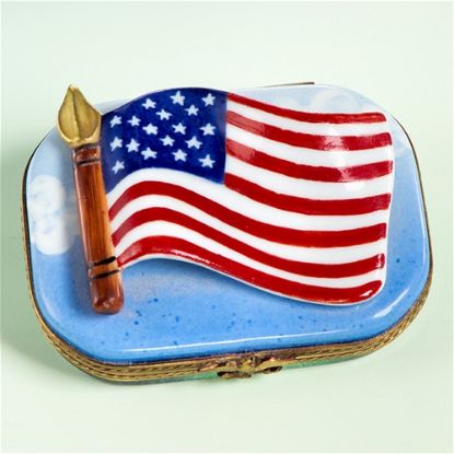 Picture of Limoges USA Flag on Blue  Sky Box