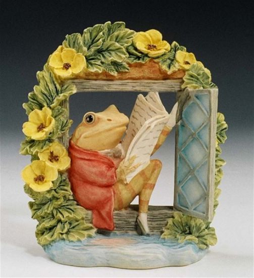 Picture of Beatrix potter Jeremy Fisher Arch Figurine