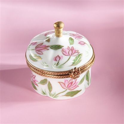Picture of Limoges PInk Flowers Pagoda Box