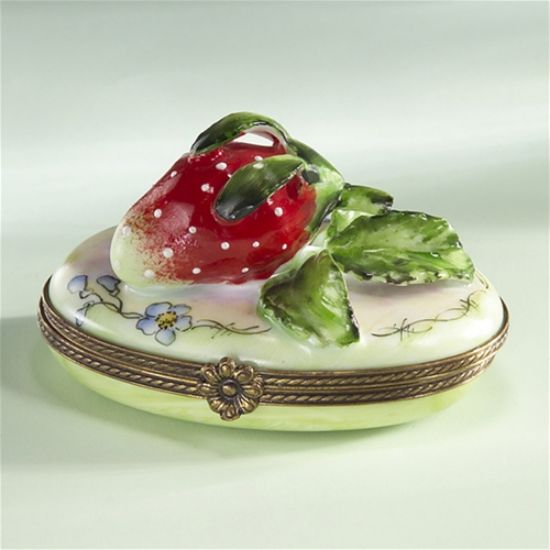 Picture of Limoges Strawberries with Leaves Box