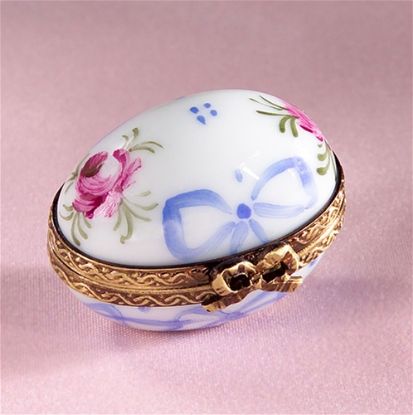 Picture of Limoges Mini Egg with Blue Bows and Pink Roses  Box