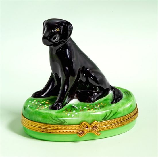 Picture of Limoges Black Lab on Grass Box