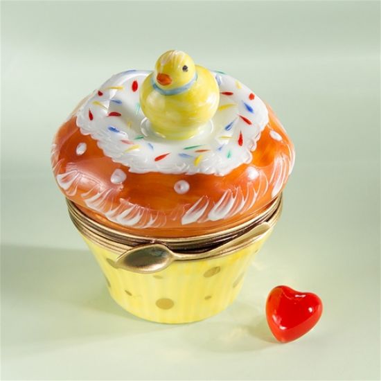 Picture of Limoges Chicken Cupcake Box with Heart  