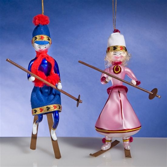 Picture of De Carlini Turn of the Century Skiers Ornaments 