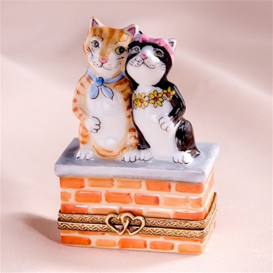 Picture of Limoges Two Cats on Chimney Box 