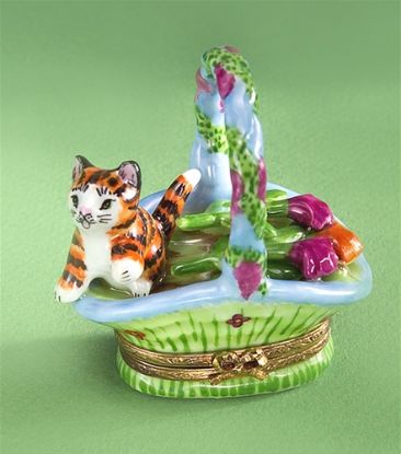 Picture of Limoges Cat in Basket of Tulips Box