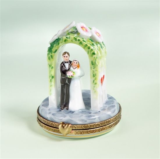 Picture of Limoges Wedding Couple under Arch with Flowers Box