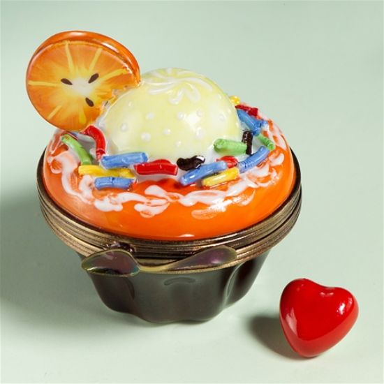 Picture of Limoges Orange Cupcake Box with Heart