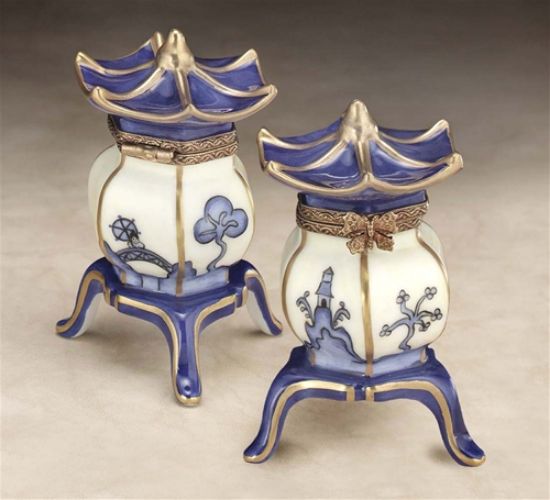 Picture of Limoges Oriental Blue White Lamp Box, Each.