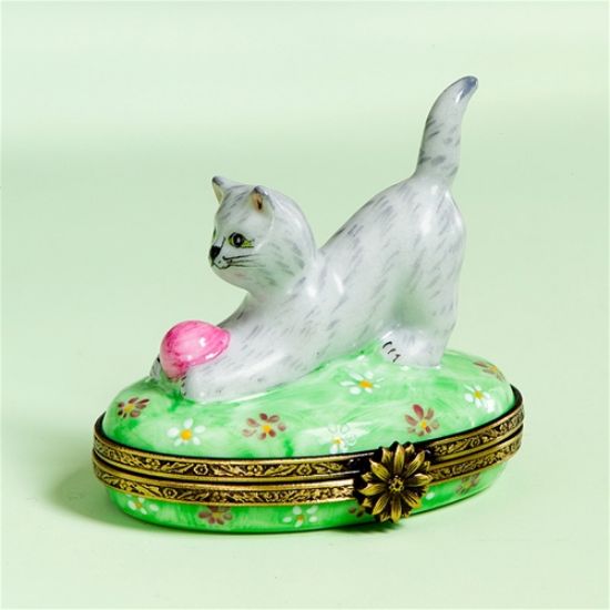 Picture of Limoges Gray Cat with Pink Ball Box