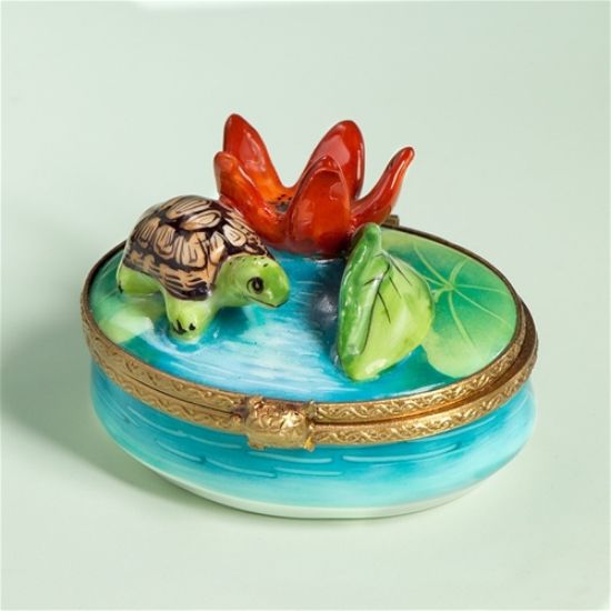 Picture of Limoges Turtle by the Water Box