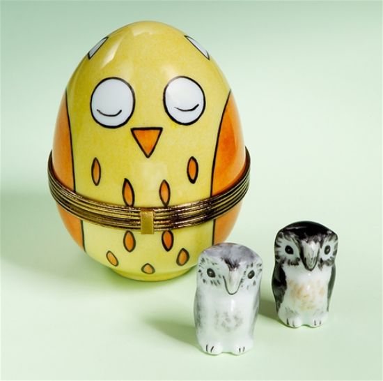 Picture of Limoges Owl Mama Egg Box with two Babies