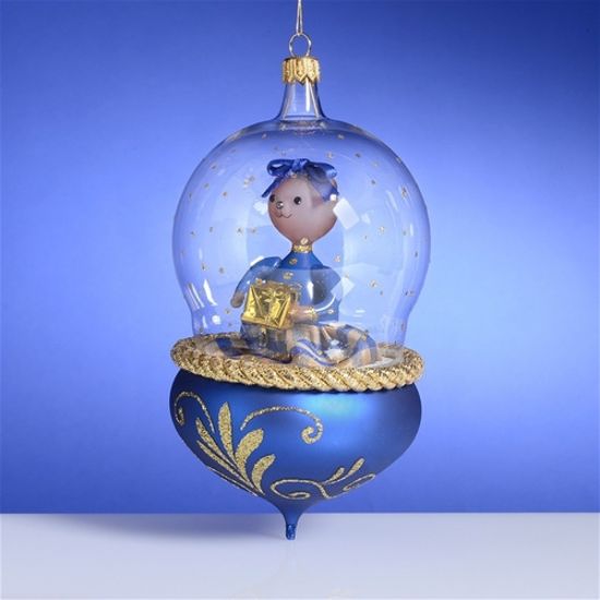 Picture of De Carlini Bear with Gift in Globe Ornament