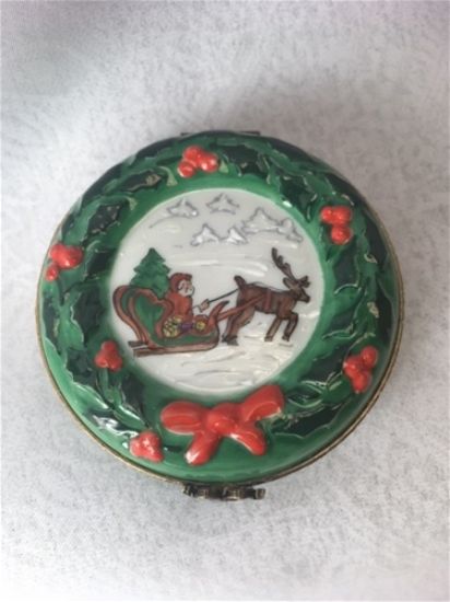 Picture of Limoges Christmas Wreath with Santa and Sled Box