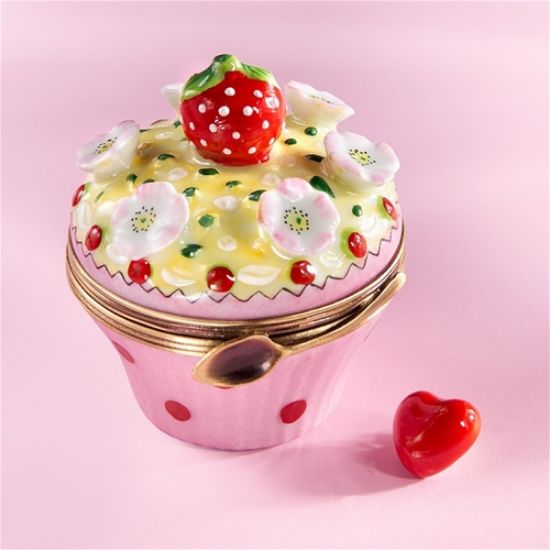 Picture of Limoges Strawberry Cupcake with Flowers Box and Heart. 