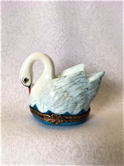 Picture of Limoges Swan in Lake Box