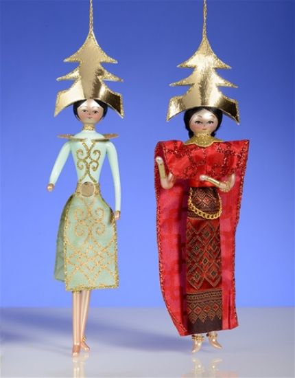 Picture of De Carlini Thai Couple Christmas Ornaments