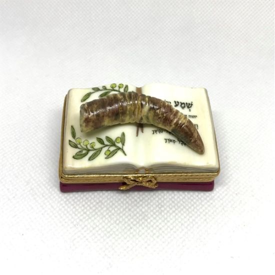 Picture of Limoges Shofar on Torah Box