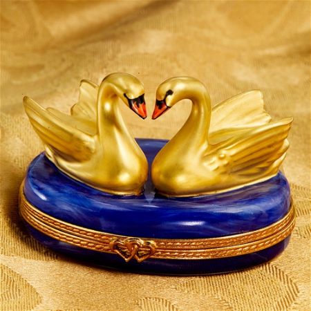 Picture for category Limoges Swan Boxes