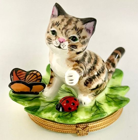 Picture of Limoges Cat on Leaf with  Butterfly and Ladybug  Box