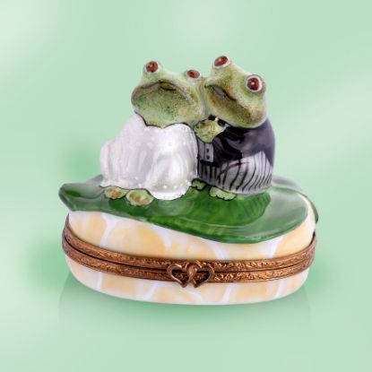 Picture of Limoges Wedding Frogs Box