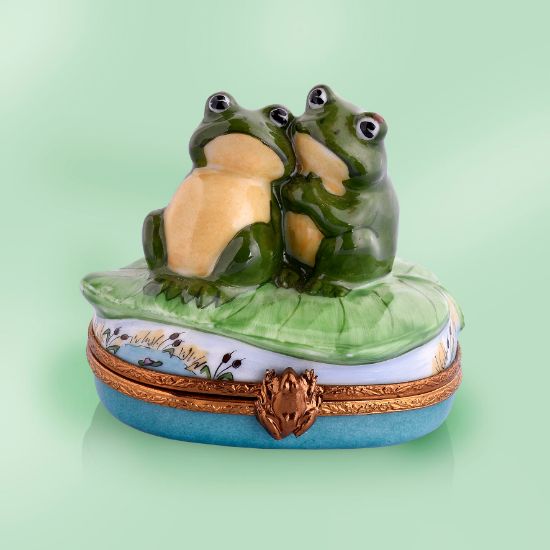 Picture of Limoges Couple of Frogs Box