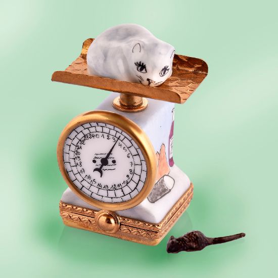 Picture of Limoges Cat on Scale Box with Mouse