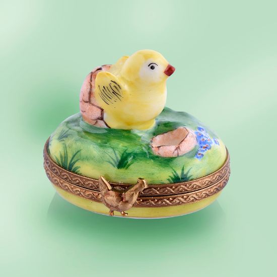 Picture of Limoges Chicken with Egg Box