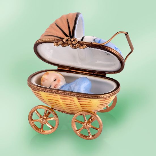 Picture of Limoges Wicker Baby Boy Buggy Box