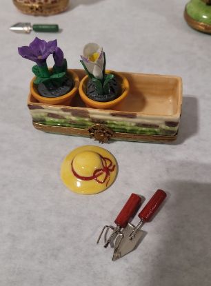 Picture of Limoges gardener 2 pots box with hat box